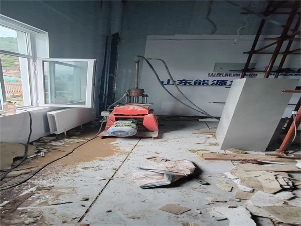 茂南地基基础下沉墙体裂缝加固注浆顶升施工